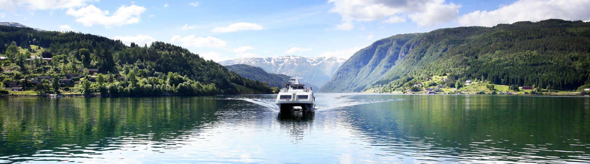 Hardangerfjord - VisitBergen.com