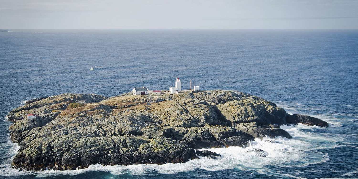 Stay in a lighthouse outside Bergen