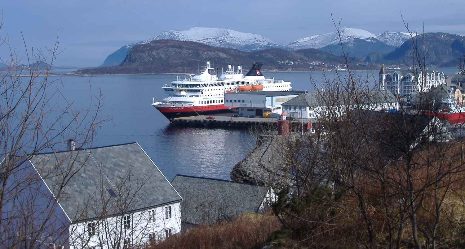 How to get from Ålesund to Bergen - Hurtigruten
