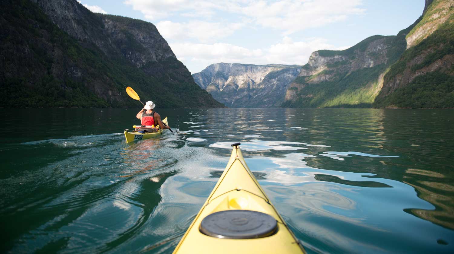 kayaking-in-the-norwegian-fjords-this-is-what-you-need-to-know