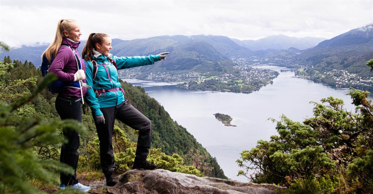 Hiking in Norway showcasing the Norwegian right to roam outdoor tradition