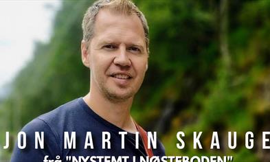 Jon Martin Skauge i GJERSTAD KYRKJE Konsert "Dag for Dag" på Osterøy