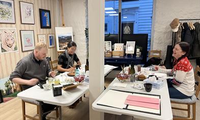 Course is designed for both beginners and those that already painted with watercolor