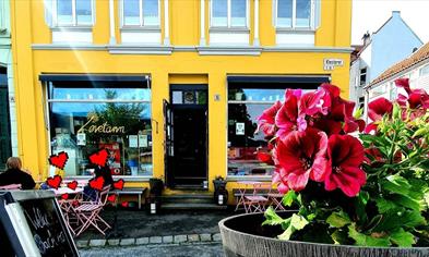 Løvetann Café & Bistro