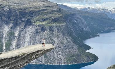 Trolltunga with the great view of Ringedalsvannet 