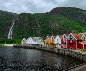 Mobryggja i Modalen kommune