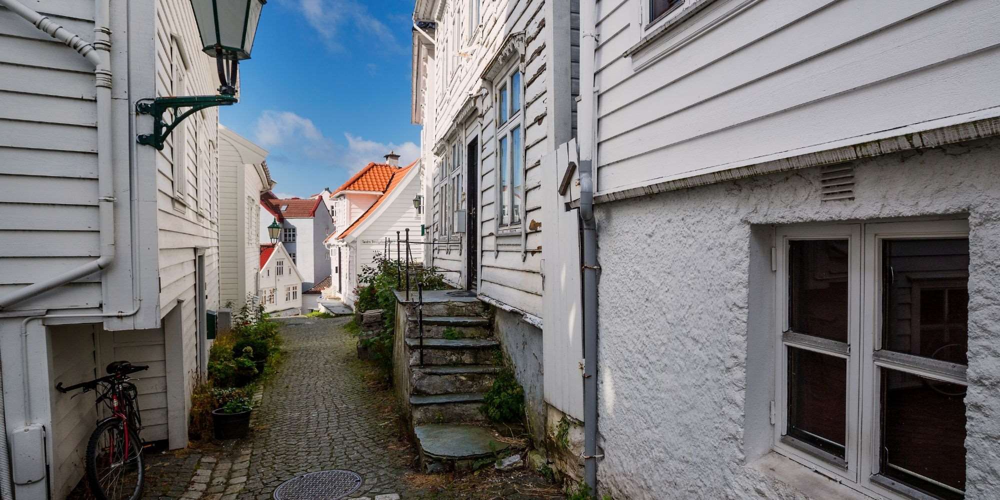 A walk through Bergens past & present - visitBergen.com