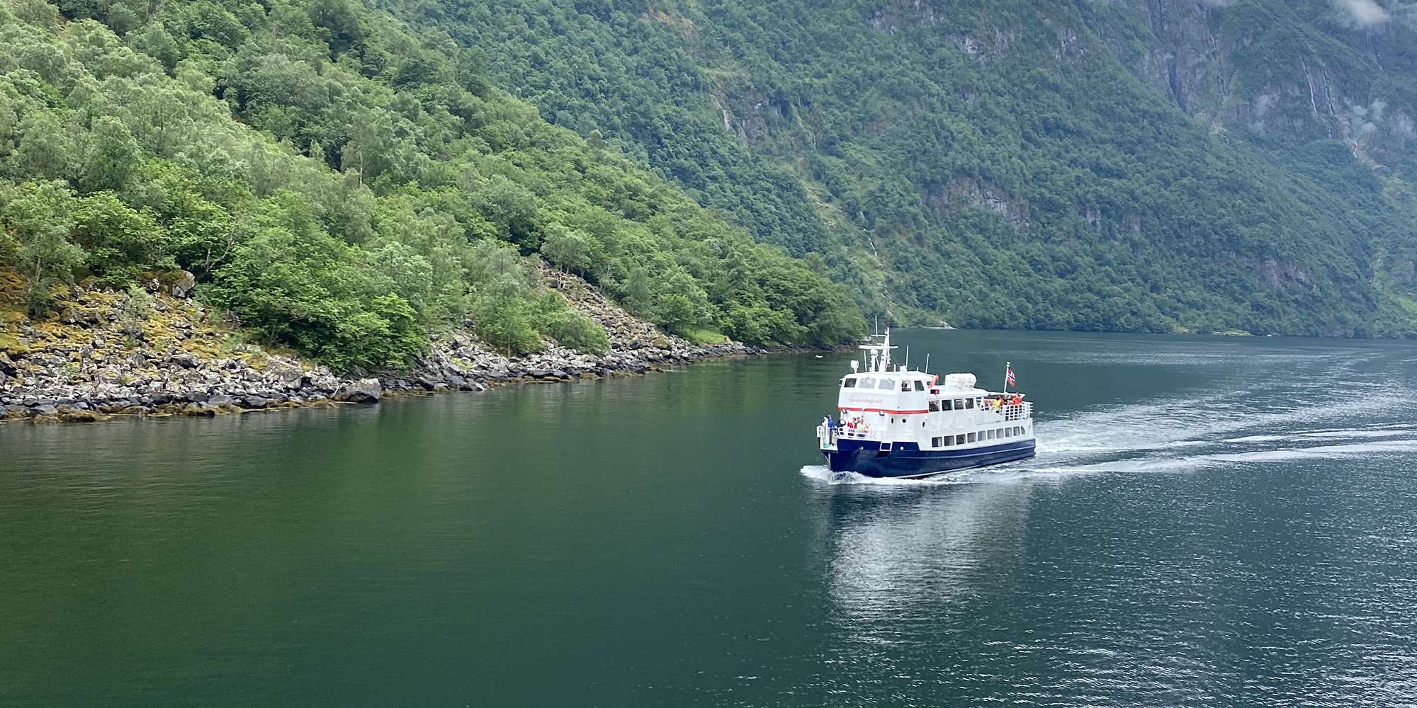 Fjord cruise between Flåm and Gudvangen