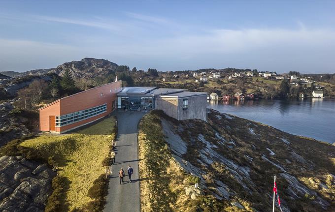 North Sea Traffic Museum, Telavåg - War Museum