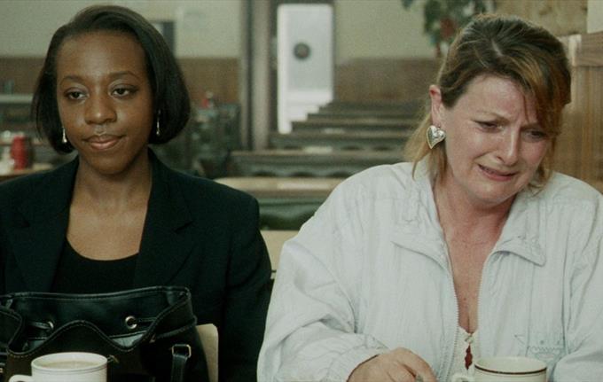 SECRETS AND LIES - 5/5 KL. 19:00