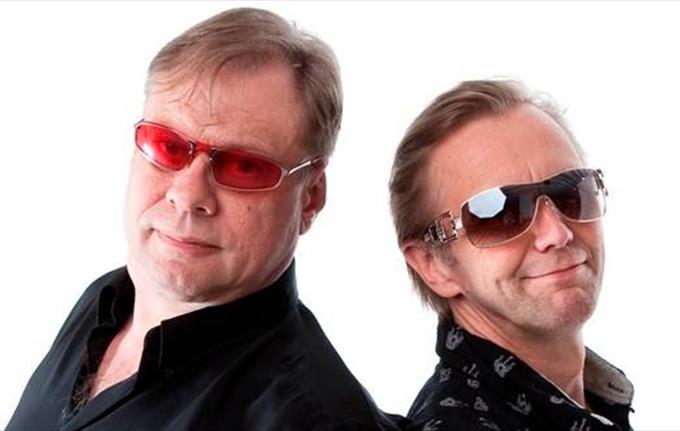 Blueskonsert med Hungry John i løo på Kleiveland Gard