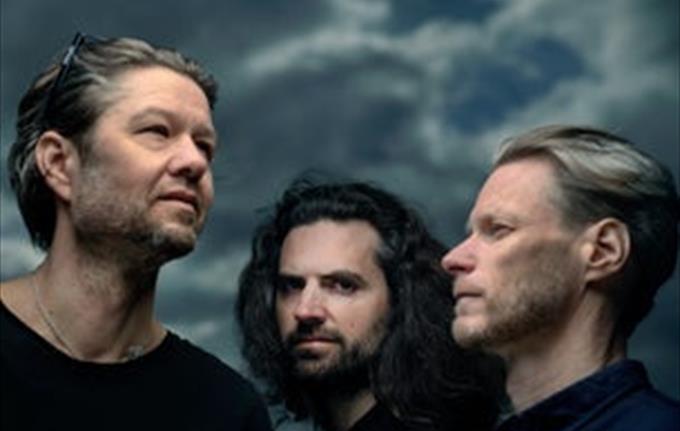 Gjermund Larsen Trio