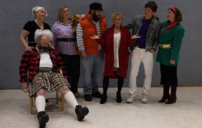 "Tango for tre" - Farse - Sotra Teaterlag 20.10.23