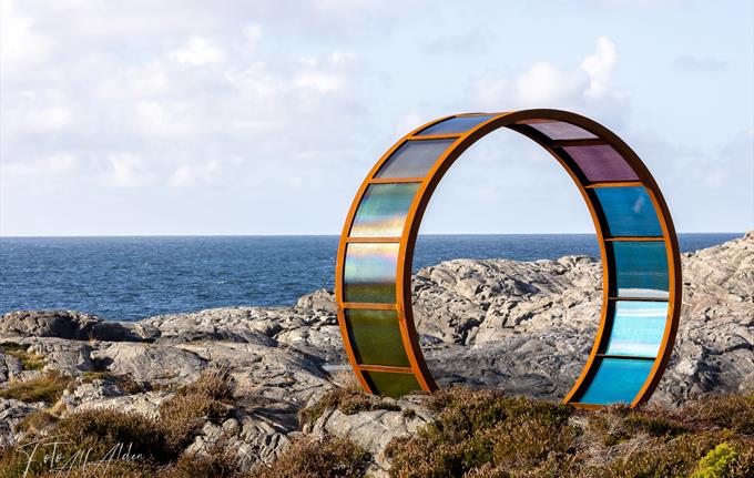 Kunstvandring til Livets Portal i Øygarden