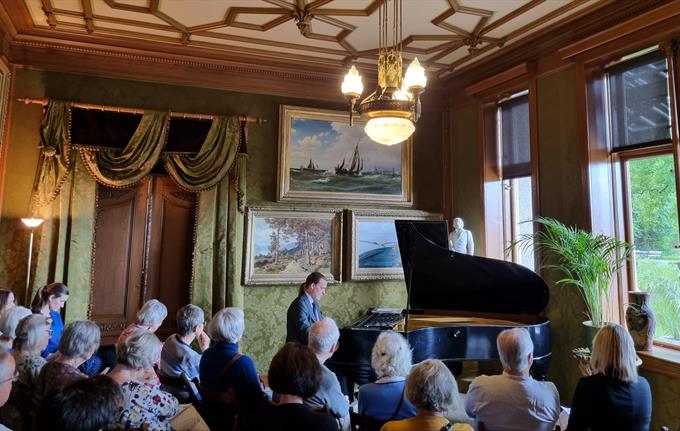 Klaverkonsert ved Signe Bakke og Turid Bakke Braut