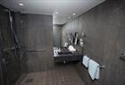 Clarion Hotel Admiral - Standard bathroom