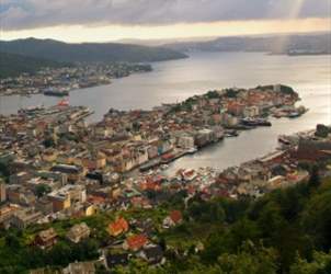 How to get from Tromsø to Bergen