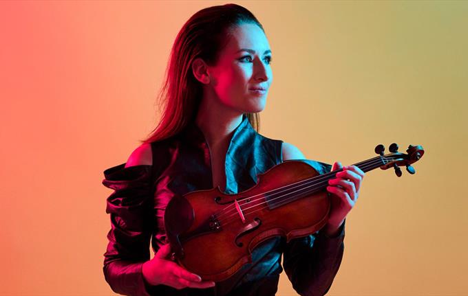 Bergen Philharmonic Youth Orchestra: Ragnhild Hemsing with BFUng