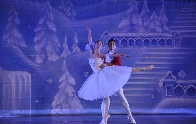 Moscow Ballet_s Great Russian Nutcracker Masha and her Nutcracker Prince