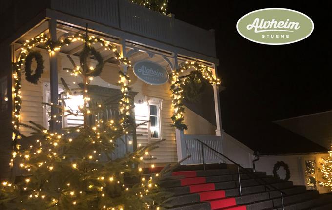 Julehuset med restauranten i Alvheimstuene